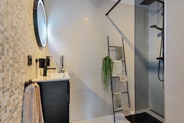 Medium property photo - Spaarndammerdijk 284, 1013 ZX Amsterdam